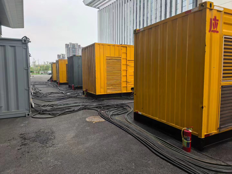 白塔不同季节柴油发电机组保养有哪些注意事项?