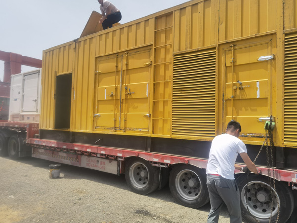 白塔除了负载情况和发动机维护，还有哪些因素会影响 200kw 柴油发电机的油耗？